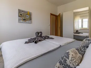 Lovely apartment in villa for 4 guests with A/C, pool, WIFI, TV and terrace - Image 5