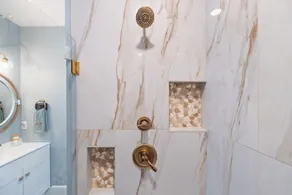 The Lyellton House: Water View, Steps from Beach - Image 4