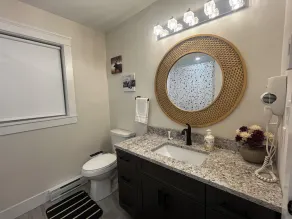 City Center Modern Apartment - Image 3