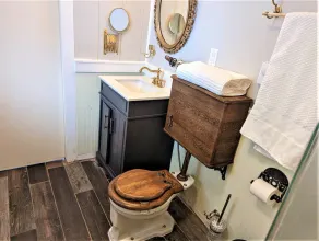 Brakeman's Bay - Charming Lakefront Studio - Wheelchair Accessible - Image 3