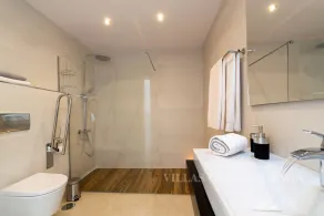 Villa Royal, modern villa with private heated pool and sea view - Image 3