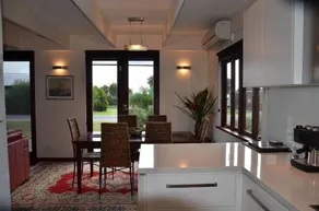 Yolla Beach House - Image 4