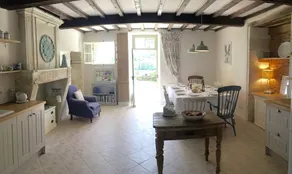 Con piscina privata in splendida posizione in campagna, può ospitare fino a 10 persone - Image 3