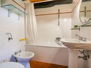 Cosy apartment for 6 guests with WIFI, pool, TV, patio and pets allowed - Image 2