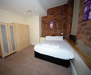 Premier Apartments - Image 4