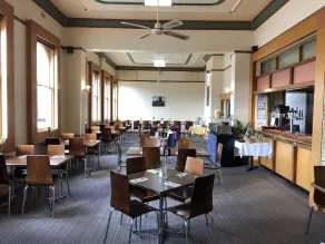 Royal Hotel - Image 2