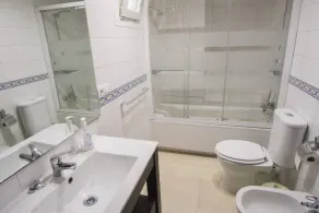 RentalSevilla Bright Apartment in Santa Cruz Neighborhood - Image 3