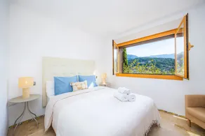 Renovated 2026! Air-Conditioned Apartment with Seaview, shared pool and Wi-Fi in Port de Sóller - Image 4
