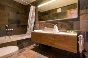 Ferienwohnung/app. für 8 Gäste mit 106m² in Saas-grund - Image 4