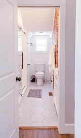 (Sleeps 22) Renovated House 5 Minutes to Downtown - Image 2