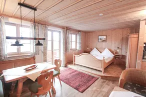 Modern apartment with balcony directly on the lake - Image 3