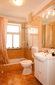 Nice apartment for 2 guests with A/C, WIFI, TV and balcony - Image 2
