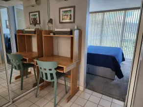 King size Bed, 1BR condo, Makaha Valley, with Mtn and Ocean views - Image 5