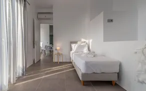 MilosWaves First Floor Apartment - Image 3