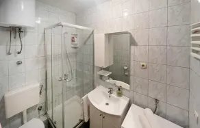 Apartment in Kustici with Seaview, Balcony, Air condition, WIFI (3589-3) - Image 4