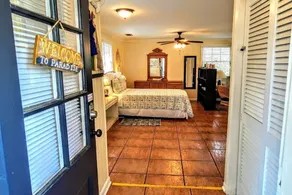 Cute & Cosy Getaway on Tidal Creek & Marsh - Image 4