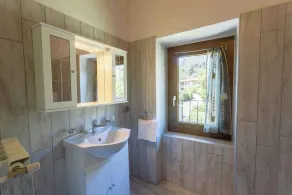Apartamento vacacional en zona tranquila - Image 3
