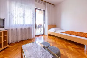 Holiday apartment with large terrace and sea view - Image 5