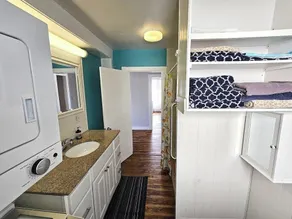 Spacious 4BD apt Sleeps 9 Pets Ok 2 FREE Parkin - Image 3