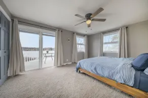 Peaceful & Private Lakefront House on Shelp Lake, hot tub is open year round - Image 5