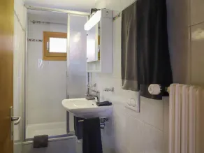Hyggelig lejlighed for 3 gæster med WIFI, TV, terrasse og panorama udsigt - Image 3