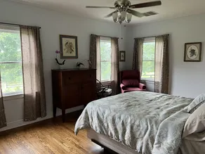 Quiet Two Bedroom House - Image 4