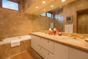 Penthouse with Panoramic Views of Vail Mountain and the Gore Range - Image 3