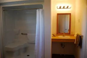 Minutes from beautiful beaches - Luxury and Comfort with a Fabulous View - Image 2