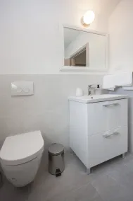 One Bedroom Apartment With sea View - Image 4