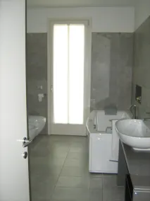 Apartamento en villa moderna con piscina cerca de Lucca - Image 2