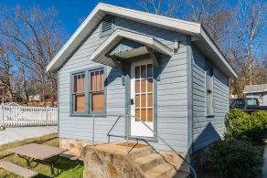 Cozy Cabin at Rockaway Rentals near Branson - Image 5