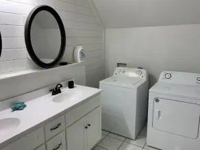 Beautiful River front property - Image 3