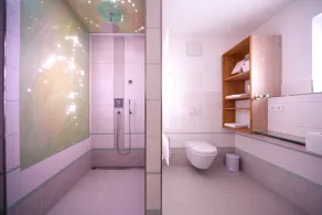 Wide:view, 92 sqm upper floor, 2 separate bedrooms - Image 2