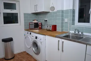 ⭐3 Bedroom House, FREE parking, near A14, 10mins drive from Centre ❤️ - Image 3