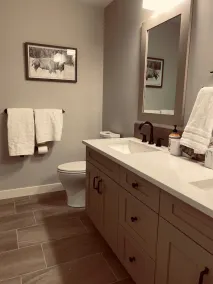 Beautiful Spring Creek Condo - Image 3