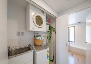 2-Bedroom Airlie Beach Retreat | Pool, Spa & Stunning Port of Airlie Views - Image 2