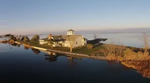 Riverside Lodge Bed & Breakfast on the Honga River    UNIT B - Image 2