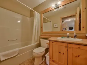 Perfect family vacation home  4 bedroom w/ private hot tub - Image 3