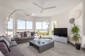 Casa de design com piscina privativa e vistas fantásticas de Sitges! - Image 4