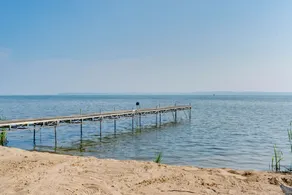 Stunning Waterfront Luxurious Lakehouse 45 mins from Toronto! Great for families - Image 2
