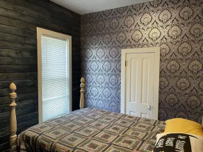 Irish Pub & Inn - Image 3