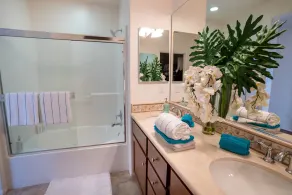 House of Verrett Beach Villa-Ventura,  Sleeps 6 & four-minutes from beach - Image 4