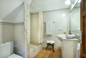 Owl Booking Villa Can Brullet - Rustic Stay - Image 3