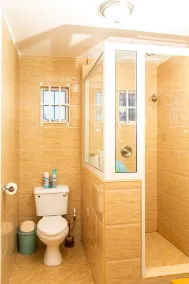 Luxury Home away from Home - Image 2
