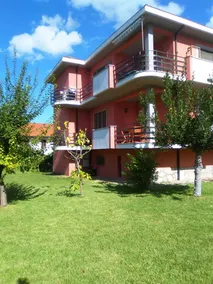 Haustierfreundliche Ferienwohnung 'Casa Rosciano' mit Bergblick und Garten - Image 2