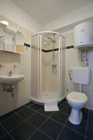 Fully equipped apartment in a top location in Porec, 50 meters from the beach, pets are welcome - Image 2