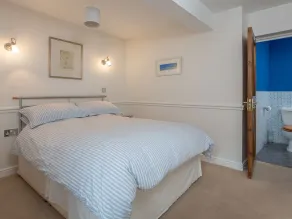 2 Armada House - Image 5