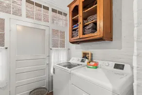 Beautiful and spacious 3BR historic home centrally located in downtown, Madison. - Image 3