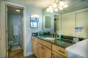 Schöne Aussichten, 1. Etage, günstig gelegen, neuer Reno! - Image 2