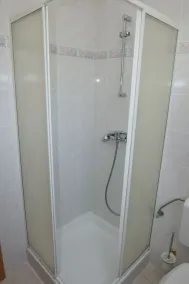 Smukt roligt sommerhus med tre lejligheder og pool - Image 4